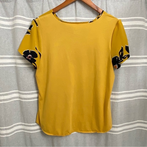 VAN HEUSEN / Yellow Floral Print Short Sleeve Blouse Size L - Picture 2 of 9